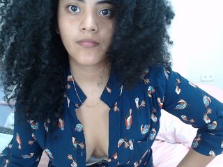 Zdjęcia EmelySweettx #brunette #18 #young #latina #afro #sexy #erotic #curly #exotic #tits #pussy #ass/Make me Squirt Guys