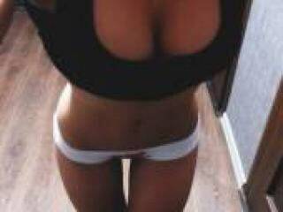 Erotyczny czat wideo emilidoll