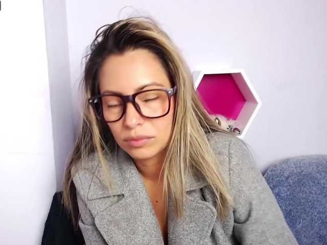 Zrzuty ekranu transmisji emilly-h