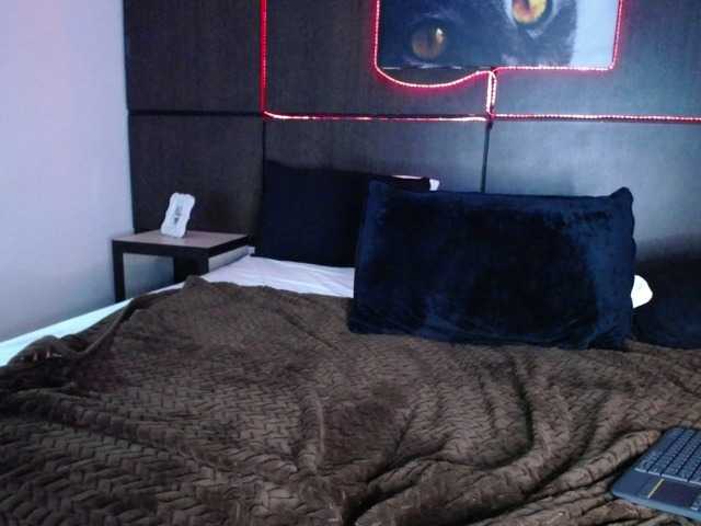 Zdjęcia Emily-ayr Hello guys ♥♥ welcome to my room #new #feet #latina #bigass #cute