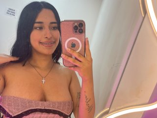 Erotyczny czat wideo Emily-tay1