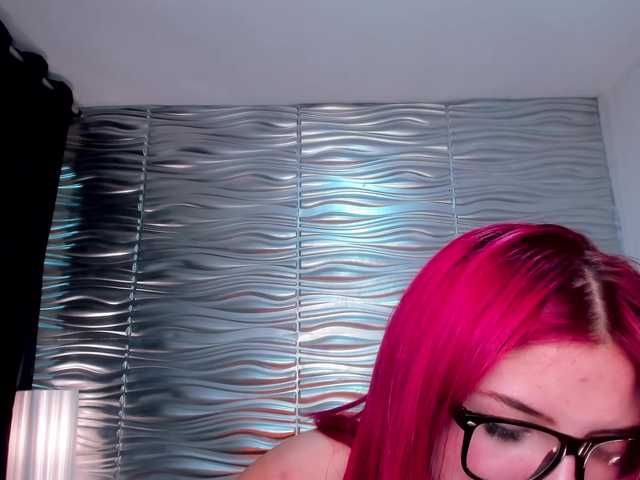 Zdjęcia EmilyBenz1 ʕ•́ᴥ•̀ʔっI will give a little excitement and pleasure to your weekend ♥/Full naked 99/ Ride Dildo 131 tkns .