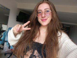 Erotyczny czat wideo EmilyHvn