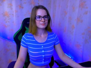 Zrzuty ekranu transmisji EmilyKissy