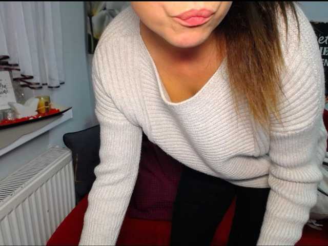 Zrzuty ekranu transmisji EmilyQueen