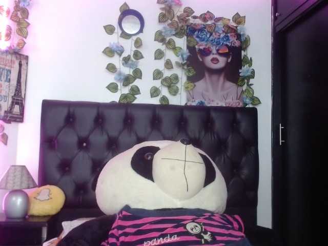 Zrzuty ekranu transmisji EmmanuelleBBW