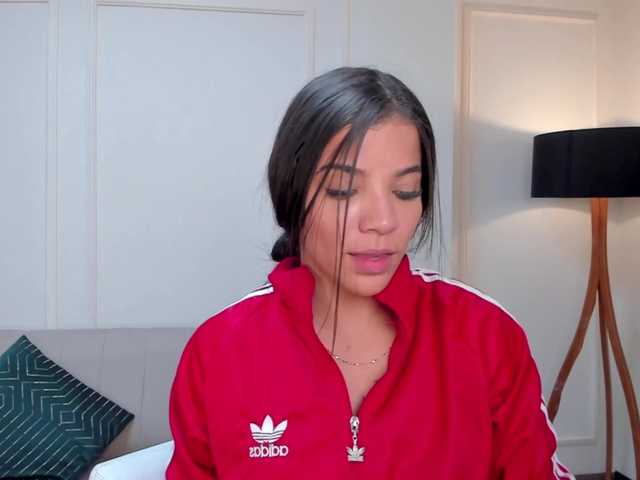 Zdjęcia EmmaRussellx I like them to lick my pussy while I suck them ♥ MAKE ME SO HAPPY @remain tks left