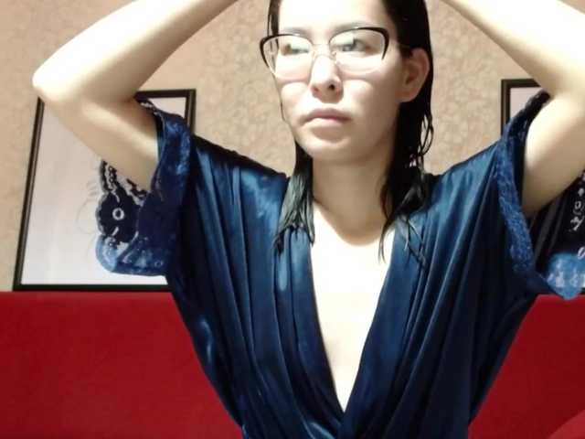 Zdjęcia EmmaVole Hey guys!:) Goal- #Dance #hot #pvt #c2c #fetish #feet #roleplay Tip to add at friendlist and for requests!