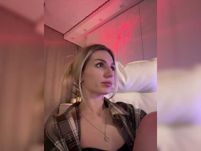 Zrzuty ekranu transmisji EnlivenLuv