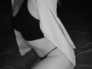 Erotyczny czat wideo Essy-Vettie