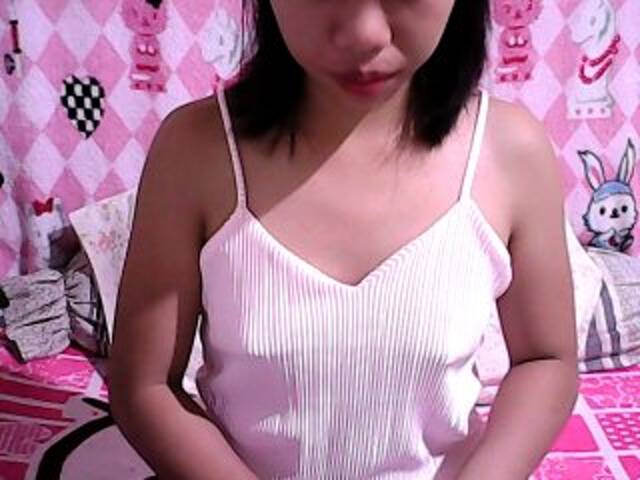 Zrzuty ekranu transmisji AlwaysHORNY18