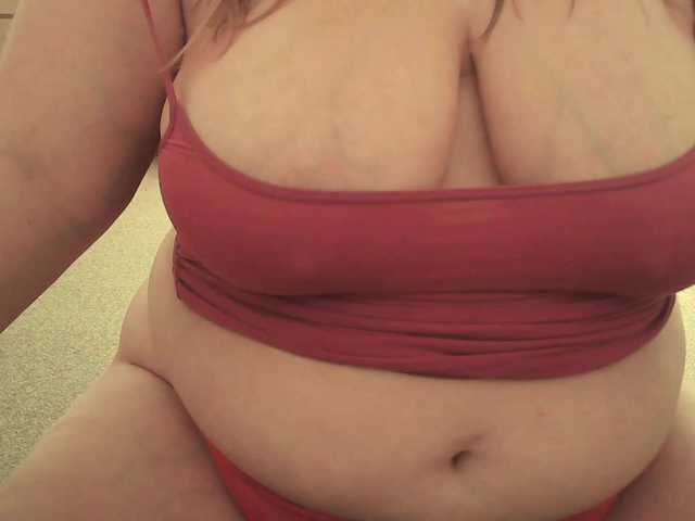 Zdjęcia Europeankitty Show boobs when my goal is reached :) #chubby #bbw #bigboobs #new #milf