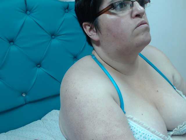 Zrzuty ekranu transmisji EVELINTAYLOR