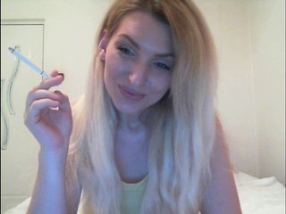 Zdjęcia EvellineLoin New blonde in town, come and lets have fun