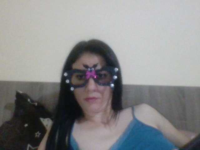 Zrzuty ekranu transmisji Evelynevasara1