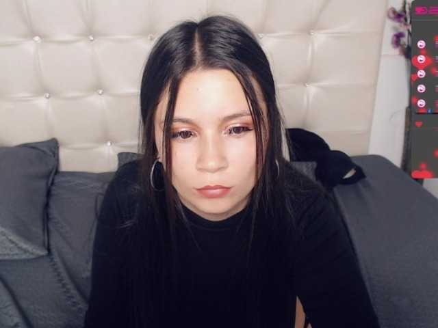 Zrzuty ekranu transmisji evelynncrush