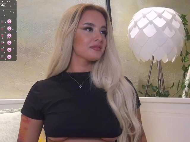 Zrzuty ekranu transmisji EvieRose