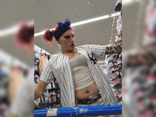 Zdjęcia Eviillolabuni Shopping@WALMART TiiP iiF u like me