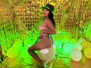 Erotyczny czat wideo ExxoticValery