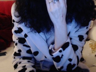 Zdjęcia fallingIsabel Hello ! touch my clitoris 20 tk, fingers pussy/ass 50 tk, dildoinpussy 60 tk, anal/pussy show 150 tk, double penetration 200 tk, Insta Squirt 130 tk, make me Happy 333/500 !