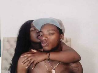 Erotyczny czat wideo Feirycouple