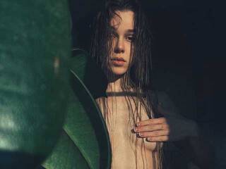 Erotyczny czat wideo FemaleJesus1