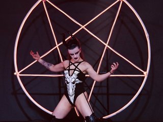 Erotyczny czat wideo FemdomWitch