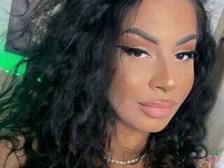 Erotyczny czat wideo FinDomCardi