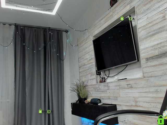 Zrzuty ekranu transmisji firstmaja