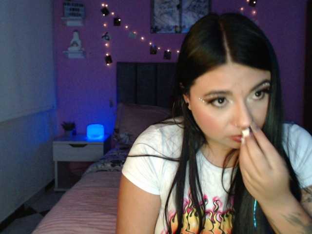 Zdjęcia FluffyWonder @masturbation Shh My Neighbors Are Near People In Next Room Interactive Toy Is On Level Max 25Tkn