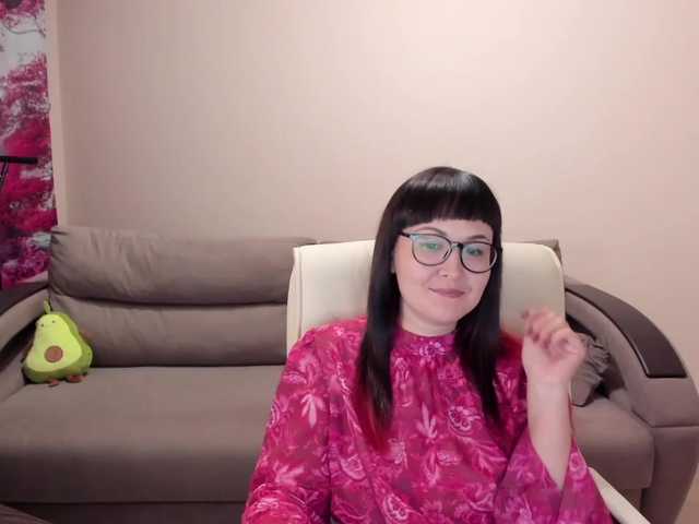 Zdjęcia FoxLisa333 Hi. I am Lisa. Today auto-dj for 5 tokens. From today we stream and live separately with Kate. I'll post the details on insta. Subscribe to my account fox-lisa. I'll be there soon