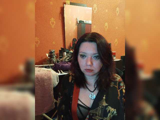 Zdjęcia FoxxyLove69 Dirty talk and simple conversation 60 tokens, type of goal 1500 I do strip shows and squirt shows for everyone. Any of your desires are completely private.