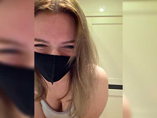 Zrzuty ekranu transmisji FoxyDream2000