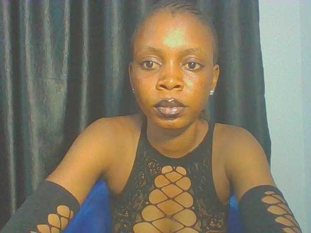 Zrzuty ekranu transmisji Bangingbodylady25
