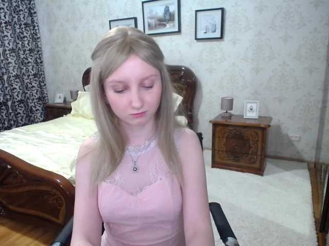 Zdjęcia YourDesserte Hello guys! Welcome to my room) Lets chat and have fun together! PVT-GRP On for you) If you like my smile, tip 20 toks:kiss Spin the wheel of fortune for 100 tokens!