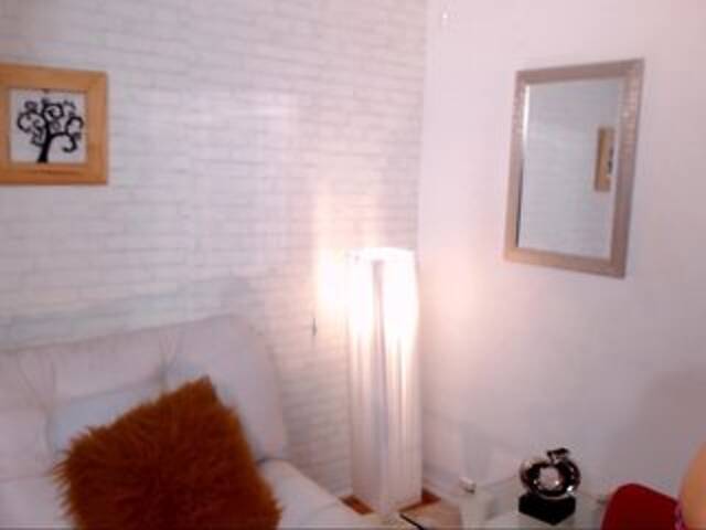 Zrzuty ekranu transmisji GiannaWatson