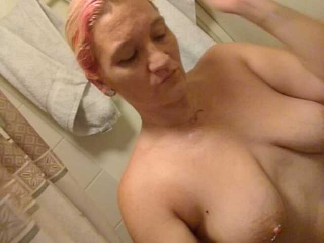 Zrzuty ekranu transmisji Glittermo