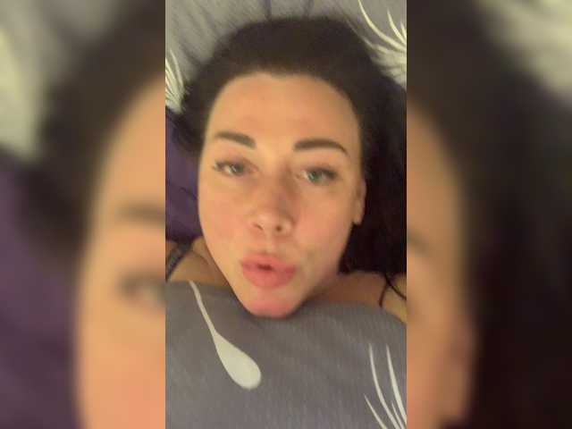 Zrzuty ekranu transmisji GoddessEvren