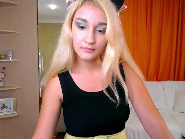 Zdjęcia GoldeneHeart Hello guys)would like to see you in my room)) Dont be shy to talk and spend good time in pvt or grp shows))