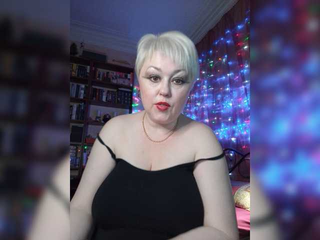 Zdjęcia _Sonya_ Hey! My name is Sonya! Put love and subscribe! Lovens from 2 tot. No rudeness and swearing in the chat! Peace for Peace!