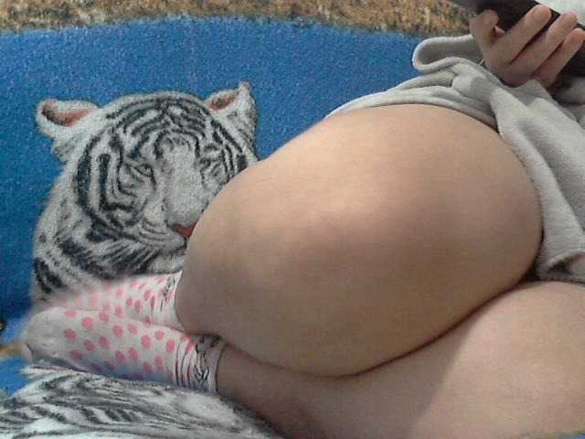 Zdjęcia Bigbutt1000 with 10 tokens I'll show you my ass and tits here or call me private it will be very tastymy exuberant is ready here to enjoy