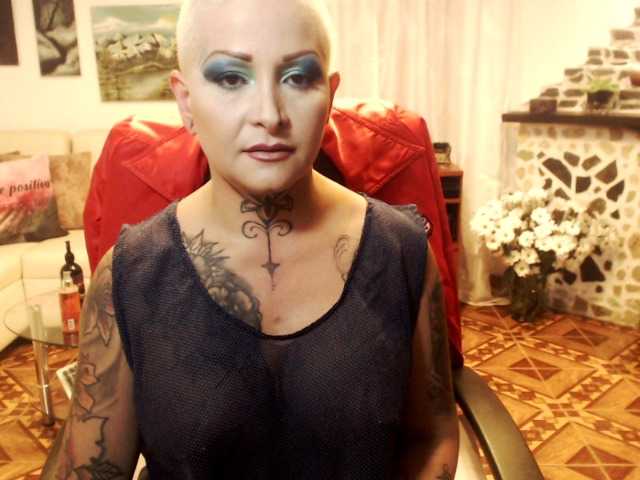 Zrzuty ekranu transmisji gyanhatatho