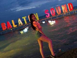 Erotyczny czat wideo HaleyCummings