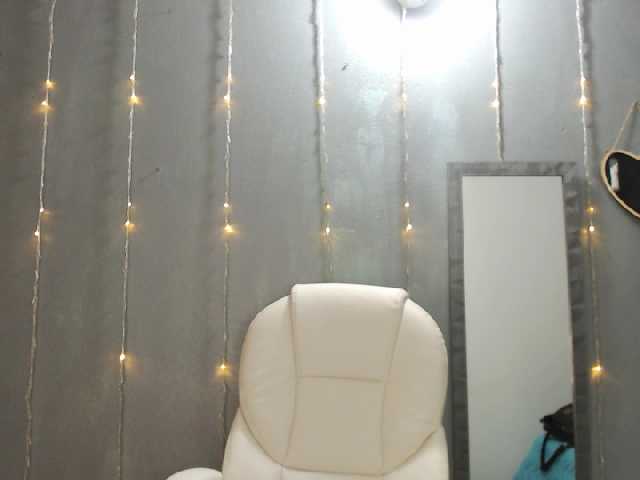 Zrzuty ekranu transmisji hanaelll