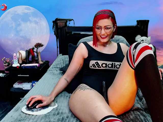 Zdjęcia Hanna-Luna Welcome to my room, enjoy it with me: menu tips All neked 195tks, Lush control for 30 minutes 999tks, Show feet 30 tks, Show pussy 100tks, Show boobs 95tks, Fingers pussy 200tks, Dildo pussy 300tks, Squirt 380tks, Doggy style 55tks, Anal 600tks, C2c 50tk