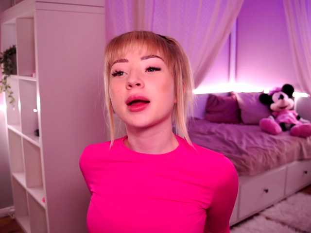 Zdjęcia SvetlanaBaby 3rd day here! Lets make it special - lush patterns are ready :P First, rip this top off me... @GOAL #blonde #newmodel #teen #dominant #cute #natural