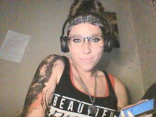 Erotyczny czat wideo Harlemhotshot