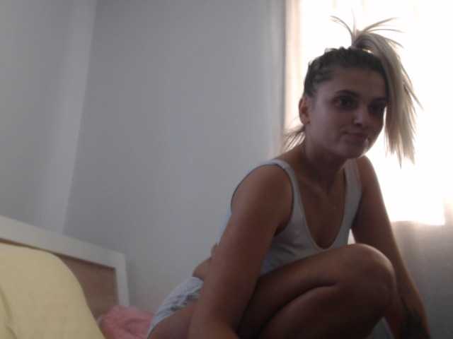 Zdjęcia harlyblue hello guys and girls why not?what you found in my room ?you found lush , ass pussy fingers but you found a frend and a good talk to!#boobs 15 ,pussy 30,finger pussy 44 finger ass55,pm 1 feet 5 and come and discover me !