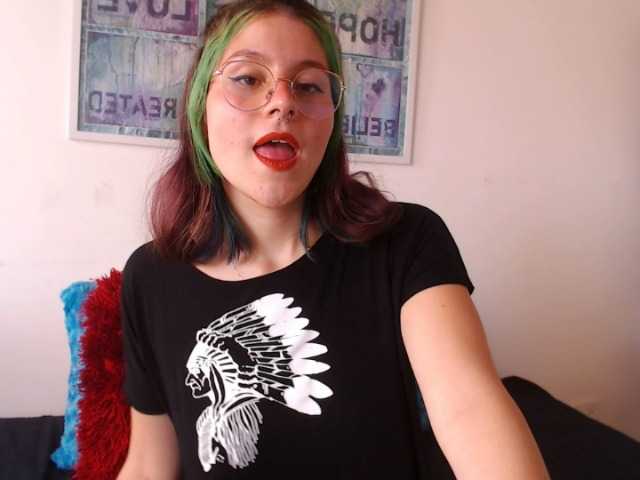 Zrzuty ekranu transmisji hayleyjackson