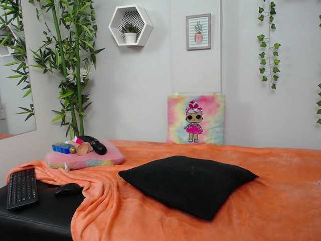 Zrzuty ekranu transmisji hellen-fox